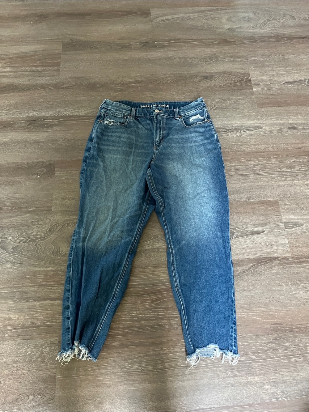 American Eagle Curvy Mom Jean Size 14 Short